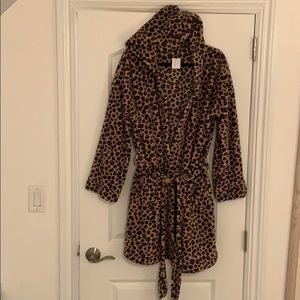 VERA BRADLEY cheetah shower robe